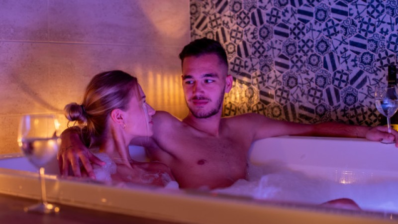 Private whirlpool bath