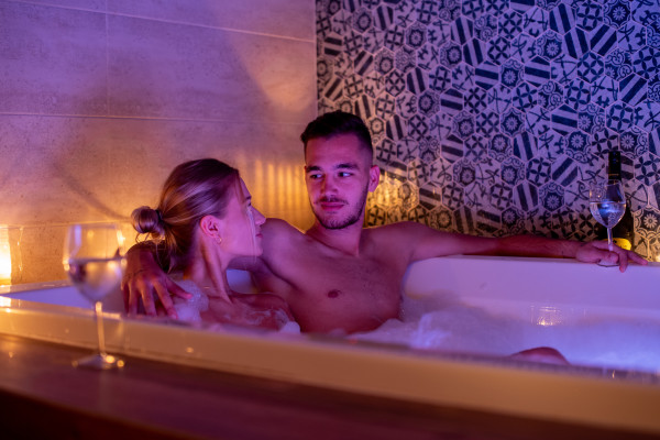 Privátny vírivý kúpeľ a Soho masáž 30 min